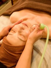 スピード美人 本八幡店/ 顔セル施術風景