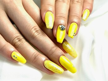 パダアット ヴァラネイル 天神南店(PADA at VALLANAIL)/ビタミンイエロー/スクエア/派手