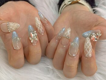 リンネイル 名古屋新栄町店(Rin.Nails)の写真/【新栄町駅すぐ】圧倒的な技術力の長さだし◇折れにくい・浮きにくい、横顔まで美しい理想のロングネイル♪