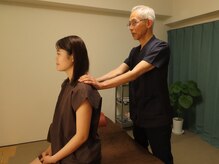 朗快鍼灸マッサージ院【鍼灸/美容鍼/肩こり/腰痛/桜台・練馬駅】の雰囲気（施術最後の軽擦）