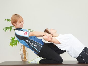 ストレッチヒーロー 福山神辺店の写真/寝たままストレッチで基礎体力向上・姿勢改善効果◎運動が苦手な方、女性の方にもおすすめです♪