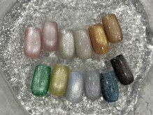 人気のマグネットネイル！定額のデザインにプラスするのも◎