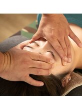 ザ コンディショニングルーム コガオスタジオ 自由が丘店(KOGAOSTUDIO)/頭蓋骨調整２　小顔