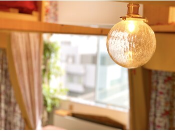 aR整体 ぬちぐすい 表参道/優しい照明【整体/青山/表参道】