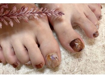 リノン(Linon)/冬もフットネイル♪