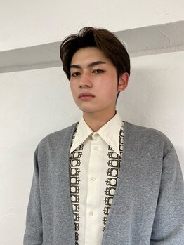 スパーブ(Superb)/角度をつけたストレート眉♪