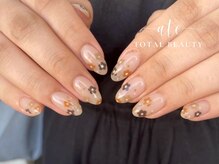 アテ(ate)/フラワーネイル