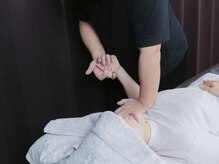 整体華/肩こり、巻き肩、猫背の施術