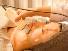 ロザリー(ROSALY)の雰囲気（FAITH正規取扱い店 生コラーゲン美容液がラメラ構造まで届く）