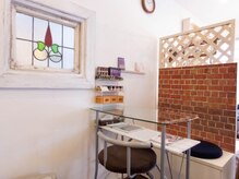 カフェのような落ち着いた店内☆