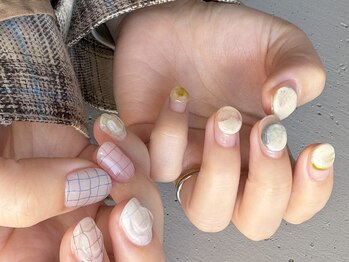 チェックおはじきネイル