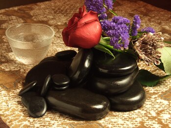 六本木 温石庵/ホットストーン（天然ベン石）