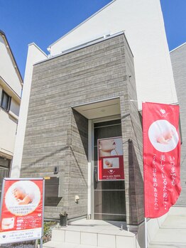 ソルツーサロン マナ(MANA)/店舗入り口看板