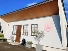 キュオバイアンドリープ(Qo by &LEAP)/ピンクの看板が目印です◎