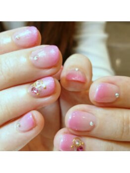 クリスタルネイル ボンベルタ橘店(CRYSTAL NAIL)/グラデーションネイル