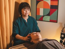 ぽらりすαの雰囲気（フェイシャル・ドライヘッド施術風景）