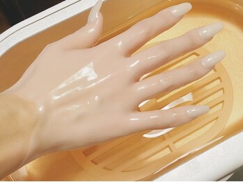 ネイルサロンアンヴェール(ENVIEL)の写真/【ワンカラー&高保湿パラフィンパック¥6,000】乾燥対策に◆パラフィンパックでしっとりもちもち肌に♪