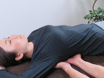 浅草はりきゅう整体院 スタンド/姿勢が整い、呼吸が深くなります