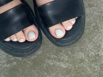 くすみホワイト