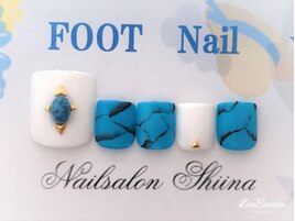 フットネイル8000円
