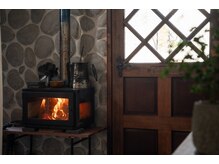 マルベリー(mulberry)/薪ストーブがございます。