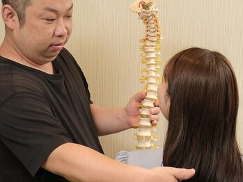 彩り整骨院 アンド ボディメイクLABO整体院の写真/毎日の疲労やストレスからくる腰痛・肩こりなどお身体の不調を見極め、しっかりアプローチ☆初めての方に◎