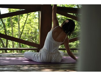 アウノア(AU NOA)/ヨガ