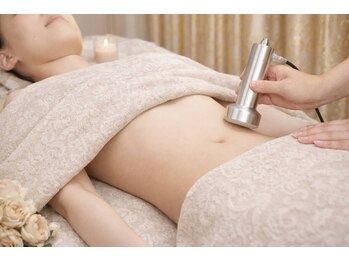 モンエピレ(MON epiler)の写真/【針を使わない脂肪メルティング施術やオ-ルハンドとEMSの組合せが人気】部分スリムも!むくみや冷え性改善*