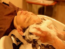 頭ほぐし床 Spa Karibuの雰囲気（95%の美容成分を配合した贅沢な泡で頭皮・髪を整えます◎）