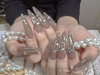 モアネイル 新宿/キラキラネイル/新宿三丁目