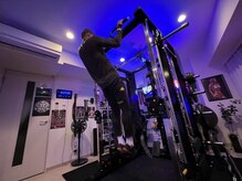 クロフィスジム(crofis gym)の雰囲気（懸垂ができる体！）