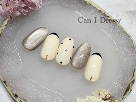 大人可愛い　ドットネイル