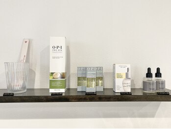 サロン内装（物販コーナー）