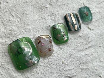 アイネイルズ 池袋店(I-nails)/グリーンゴールドフット