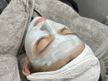 トゥウィーサロン 梅田(Tweesalon)/クリスティーナ【アンストレス】