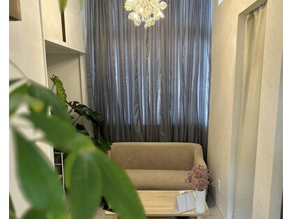 フィーリー(Feely)の写真