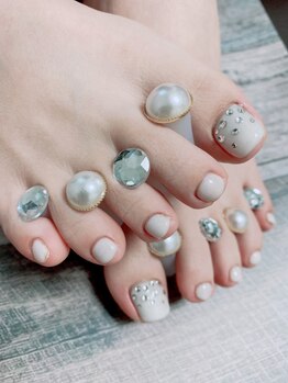 ネイルテラス(nail terrace)の写真/【お得なクーポン◎】足裏の角質ケア+美ネイルでお足元を綺麗に♪臭いの原因となる古い角質を整えます！
