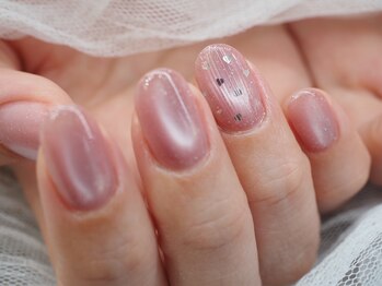 リノ(Rino)の写真/ 大人カジュアルを楽しむ人にオススメ♪好みの系統に合わせてネイルを楽しめる★自慢したくなる指先へ！