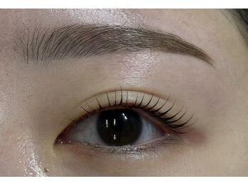 ツキ 高槻店(tuki)/目尻流して綺麗めパーマに！