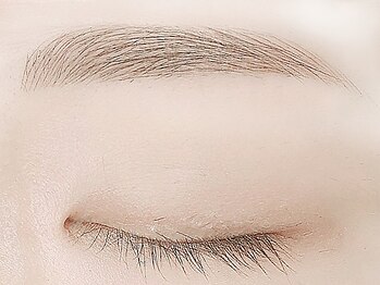 ディーエル ビューティー 武蔵小杉店(DL BEAUTY)の写真/【アイブロウメニューも大人気】大人女性の身だしなみは眉毛から☆美眉で印象的な目元へ♪[武蔵小杉]