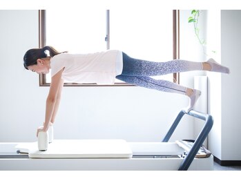 ピラティススタジオビービー 南青山(B&B)/経験者にも選ばれるレッスン