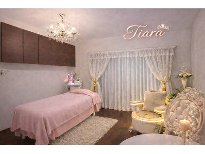 ティアラ(Tiara)の写真