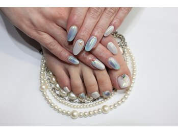 ネイルサロンスクール ビュートバタフライ 町田店(BEAUT BUTTERFLY)/ミラーのニュアンスネイル