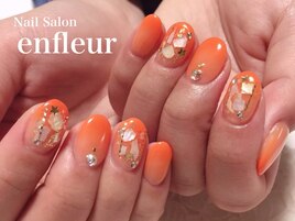 グラデ＆キラキラシェル☆ネイル