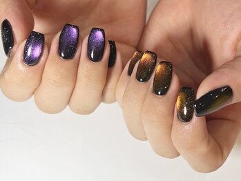 ネイルサロン タムタム(Nail Salon TamuTamu)の写真/韓国直輸入のトレンドパーツが勢揃い！韓国ネイルならお任せ♪最旬トレンドネイルでワンランク上の指先へ☆