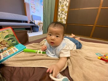 子育てママの整体サロン/施術中のお子様の様子