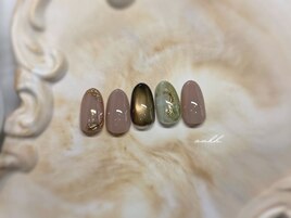 カーキニュアンス
