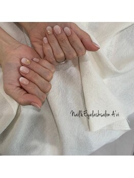 ネイルアンドアイラッシュ アヴィ(Nail and Eyelash A'vi)/グラデーションネイル