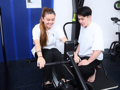 Hybrid Academy【ダイエット×通い放題ジム×セルフエステ 都島店】の写真