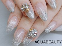 アクアビューティー(AQUA BEAUTY)/ラメグラデーションネイル